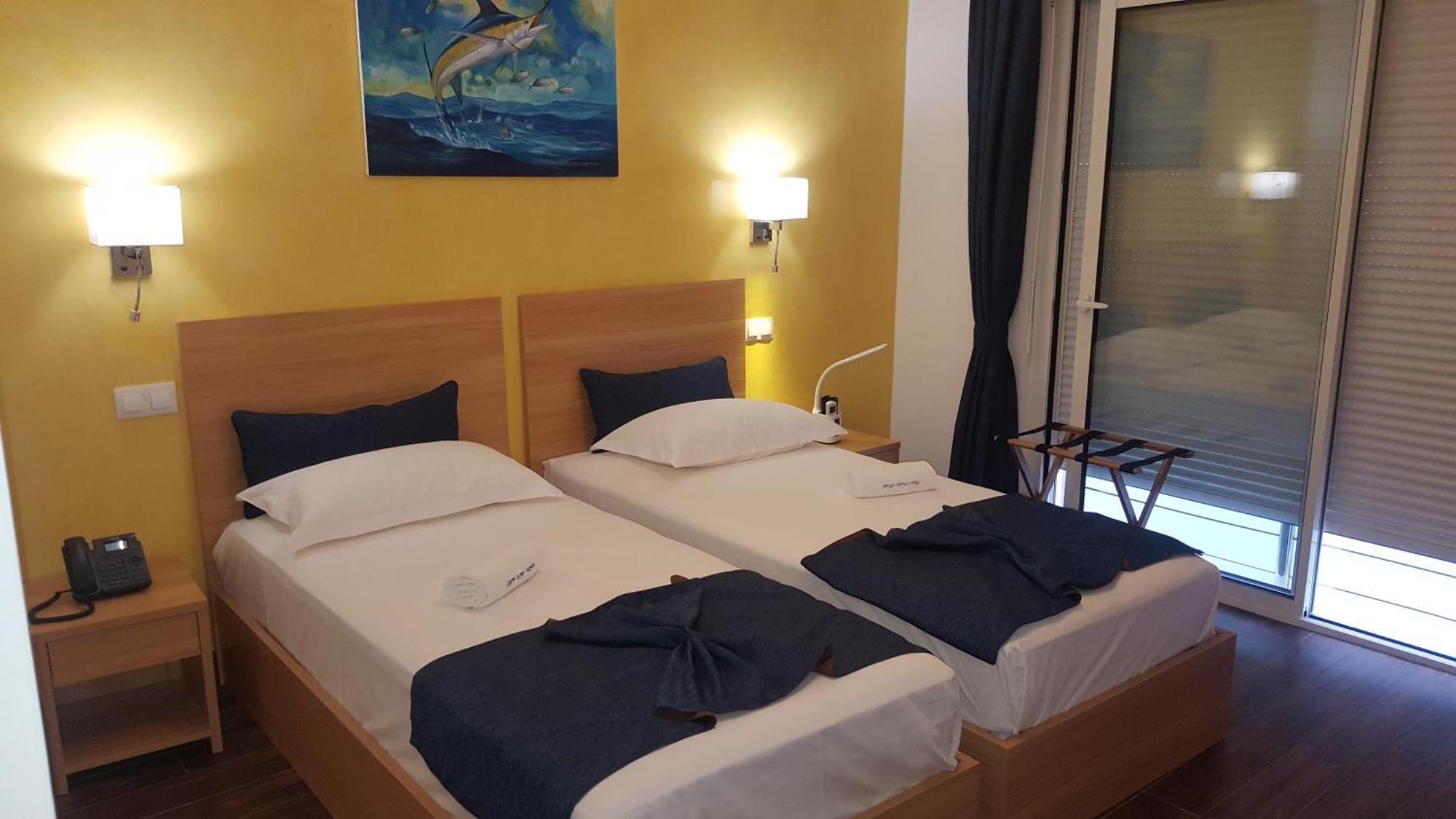 Blue Marlin Hotel Минделу Экстерьер фото