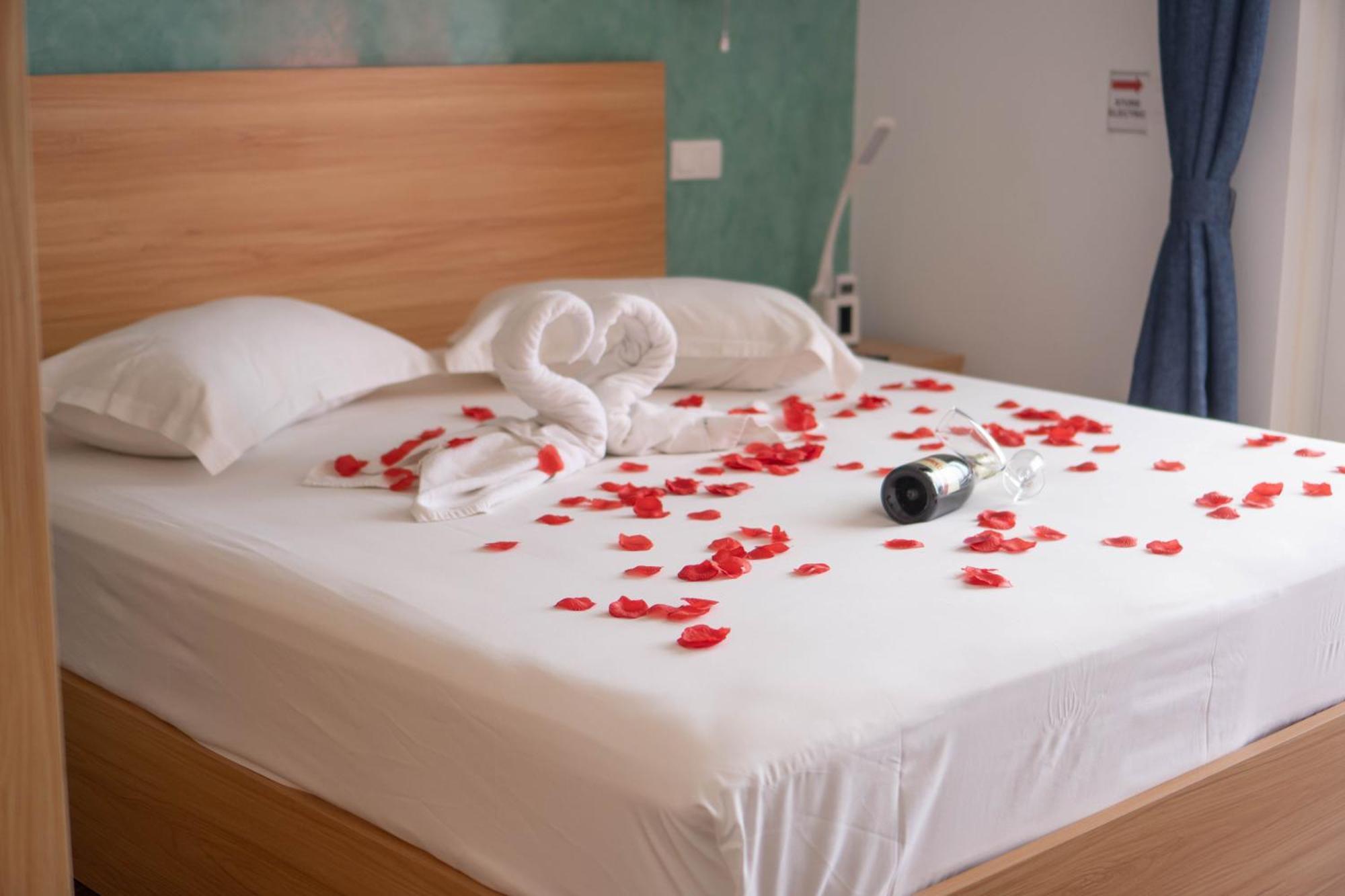 Blue Marlin Hotel Минделу Экстерьер фото