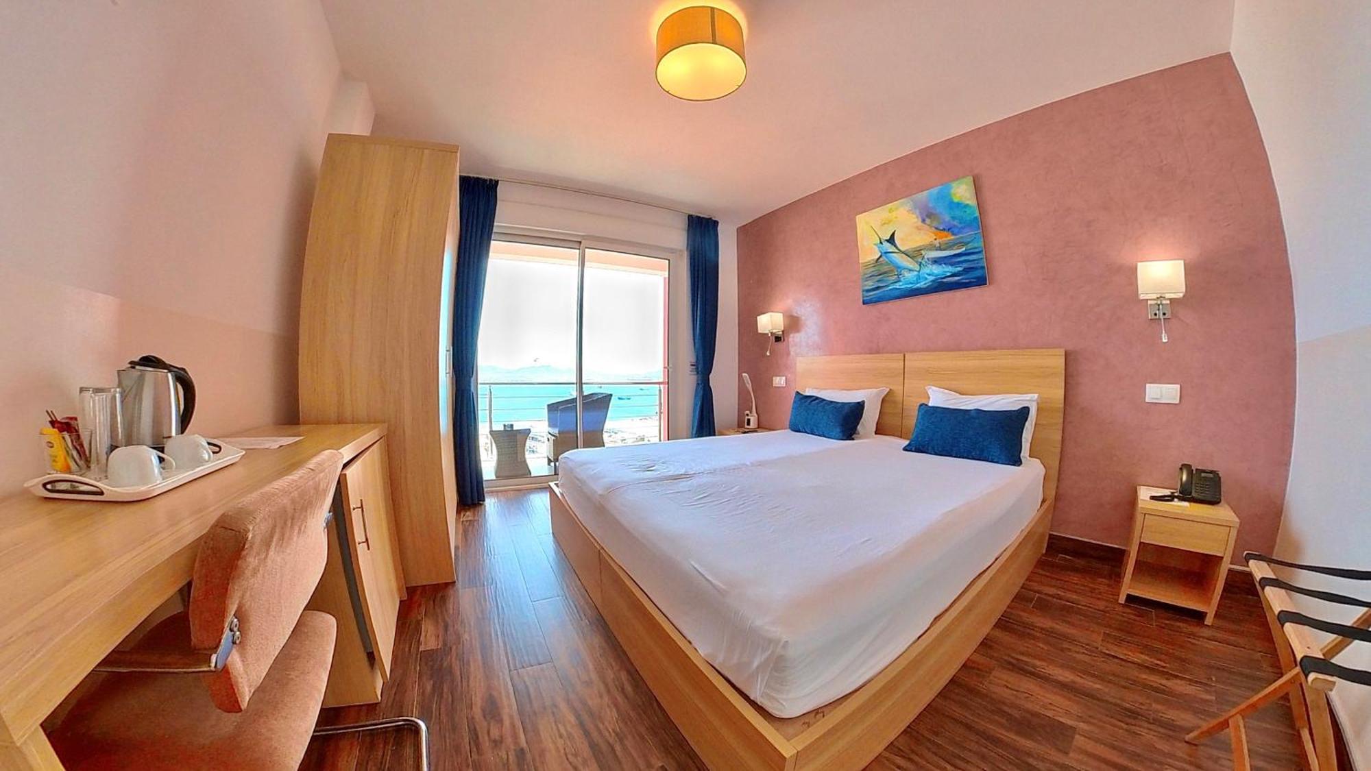 Blue Marlin Hotel Минделу Экстерьер фото